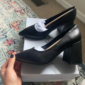 AEROSOLES Black Block Heel Shoes